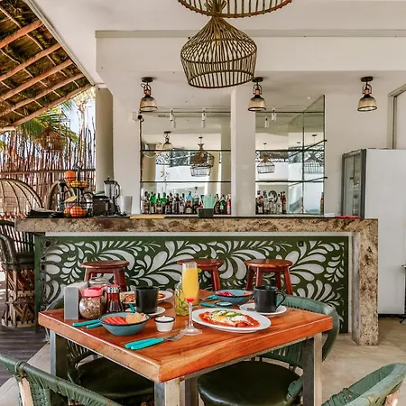 Luciana Hotel&Beach Club
